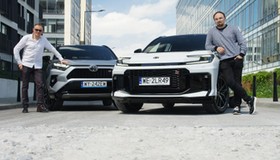 Toyota RAV4 GR Sport kontra Toyota RAV4 GR Sport