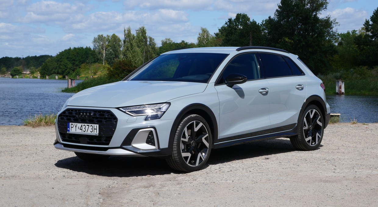 Jeździłem Audi A3 Allstreet, czyli "prawie-SUV-em". Podobało mi się, aż zajrzałem do schowka