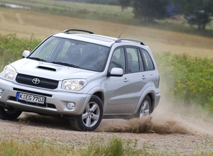 Honda CR-V kontra Freelander i Toyota RAV4: sposoby na tanią jazdę z napędem 4x4