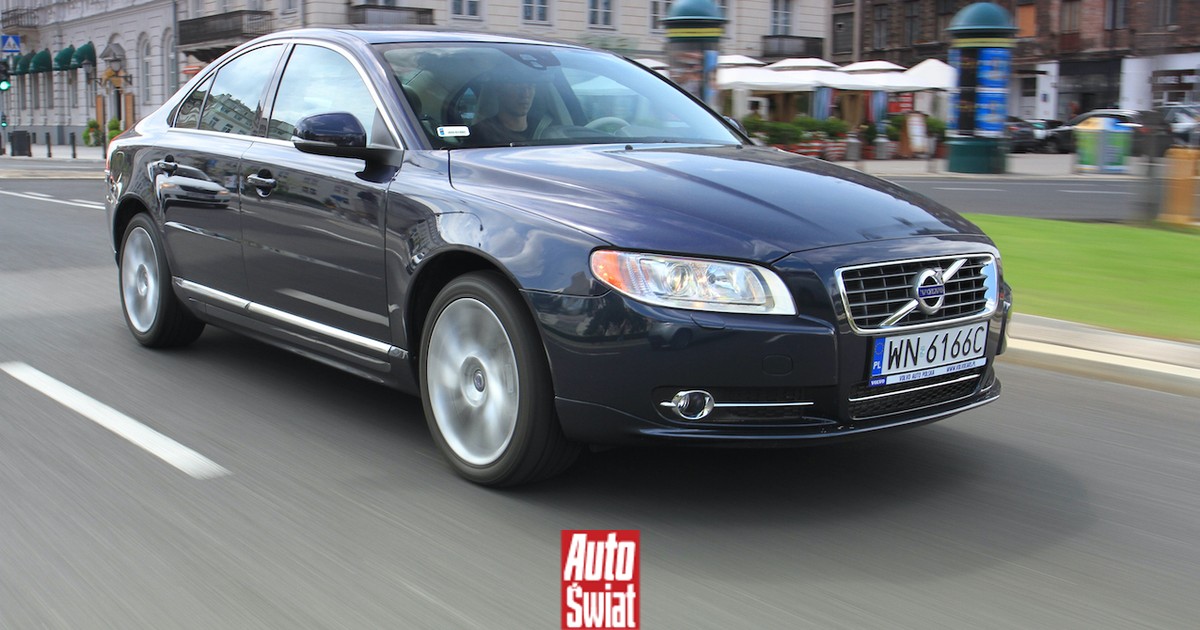 Mechanicy bez trudu wybrali lepszego w pojedynku Volvo S80 i Mercedesa klasy E