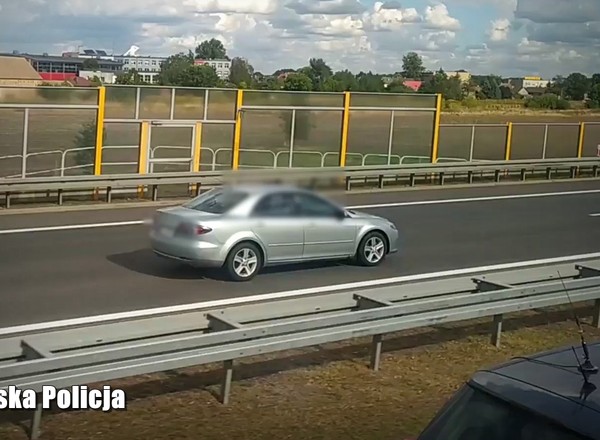 Jechał pod prąd na drodze S3. Nagrali go pasażerowie autokaru. Nowy taryfikator będzie bezlitosny