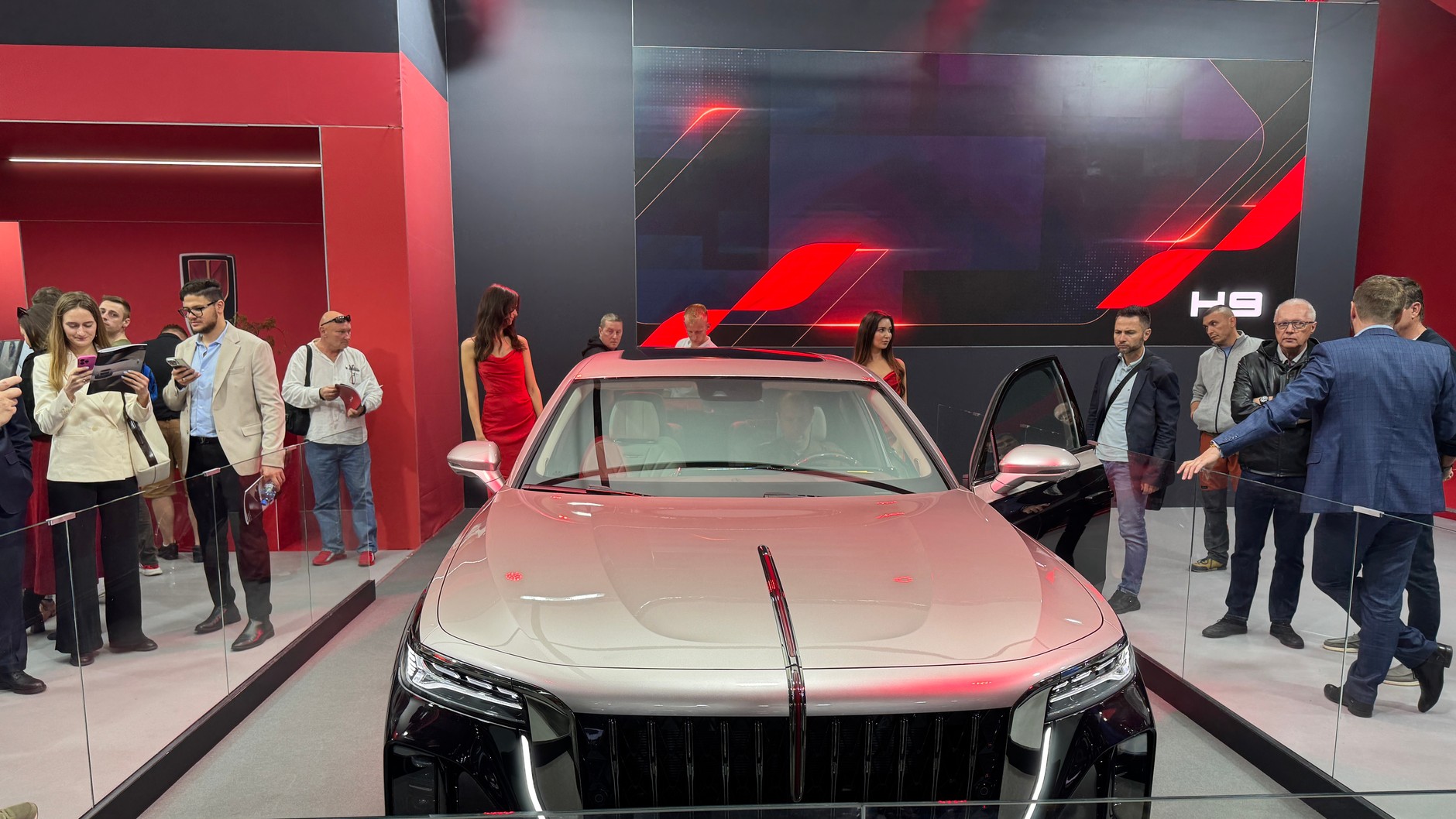 Hongqi na Poznań Motor Show 2025