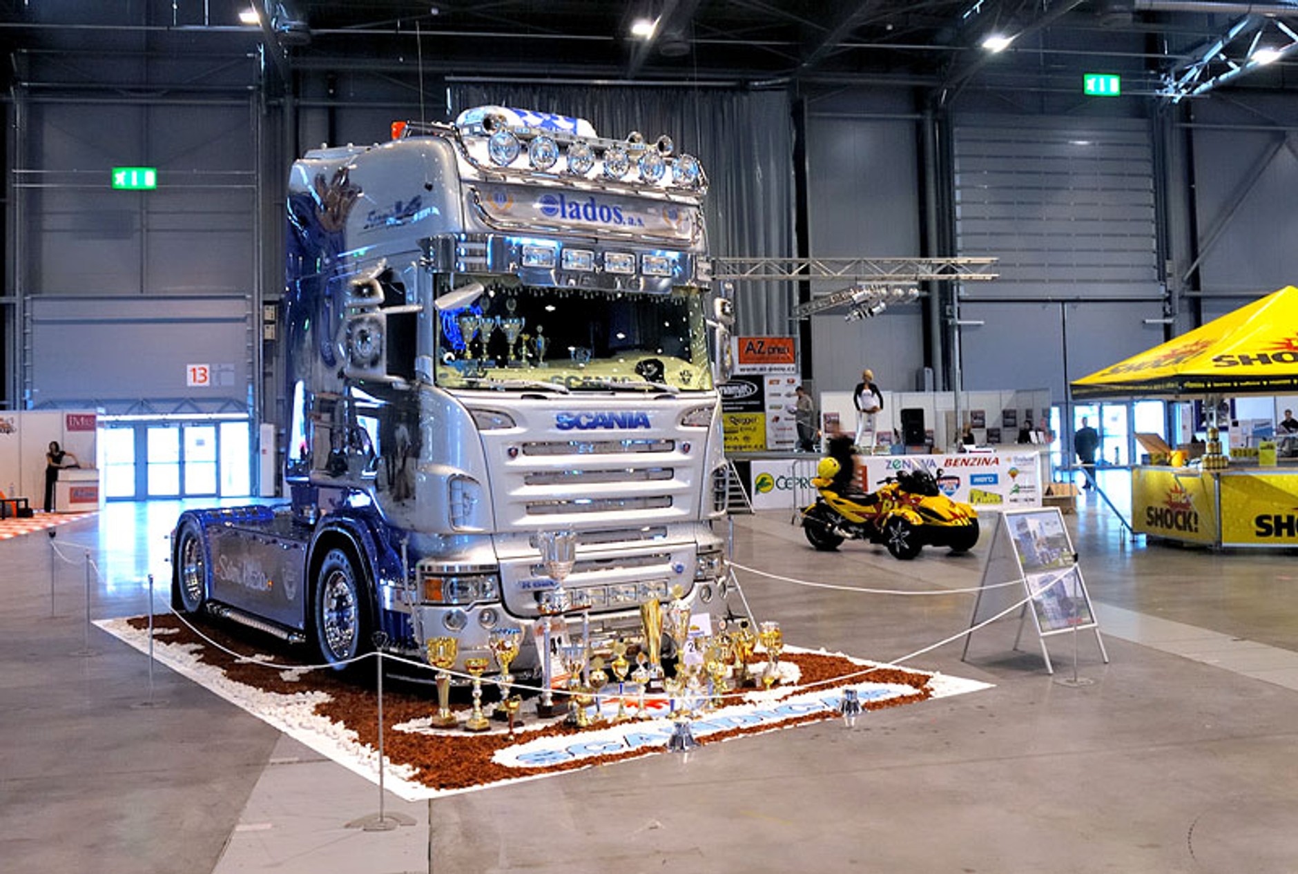 Tuning &amp; Custom Salon Brno 2009 (fotogaleria)