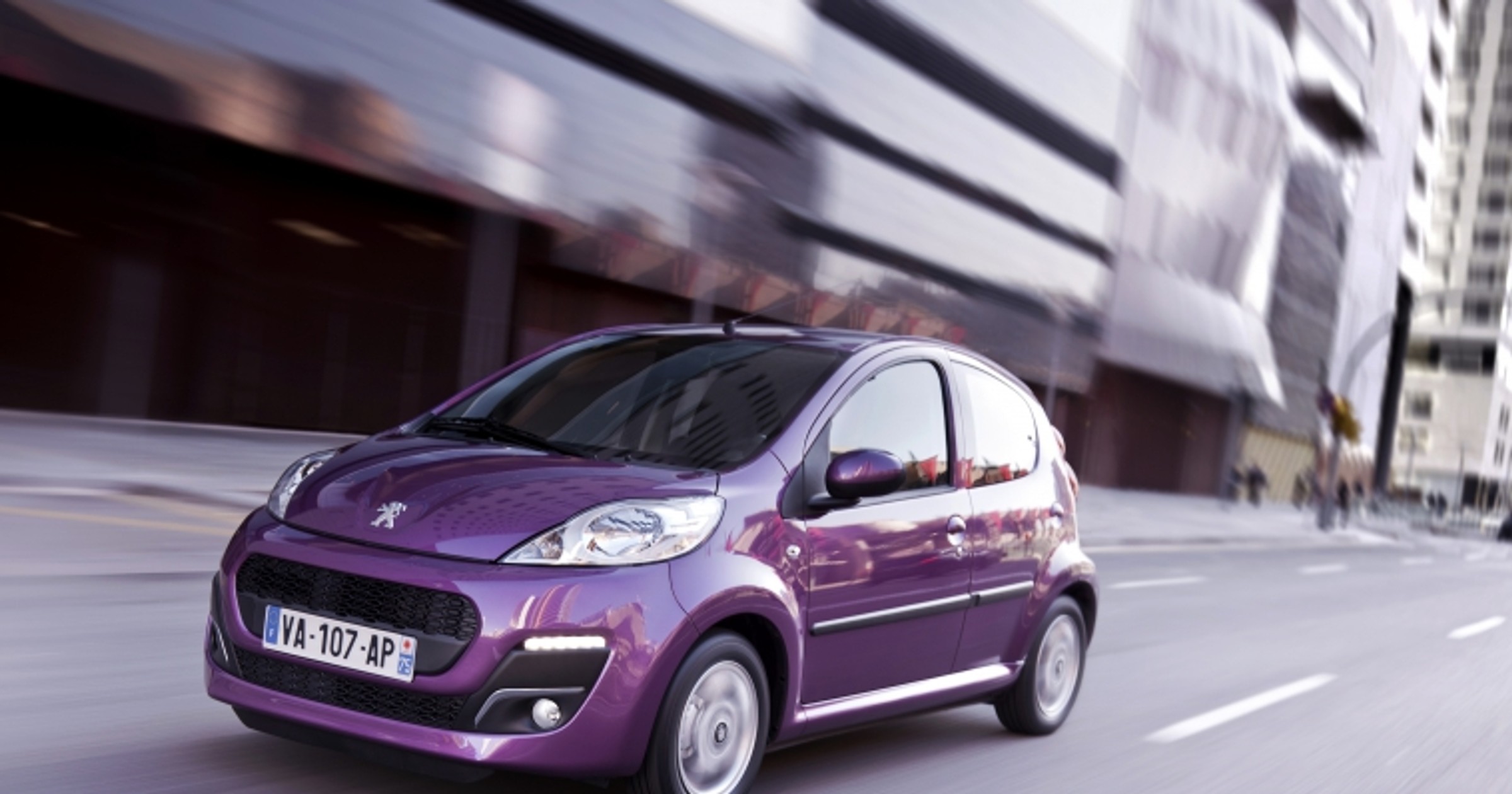 Peugeot 107 po liftingu trafił do salonów