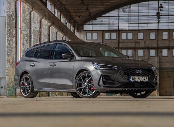 Ford Focus ST — kiedy rodzina jest najważniejsza, ale...