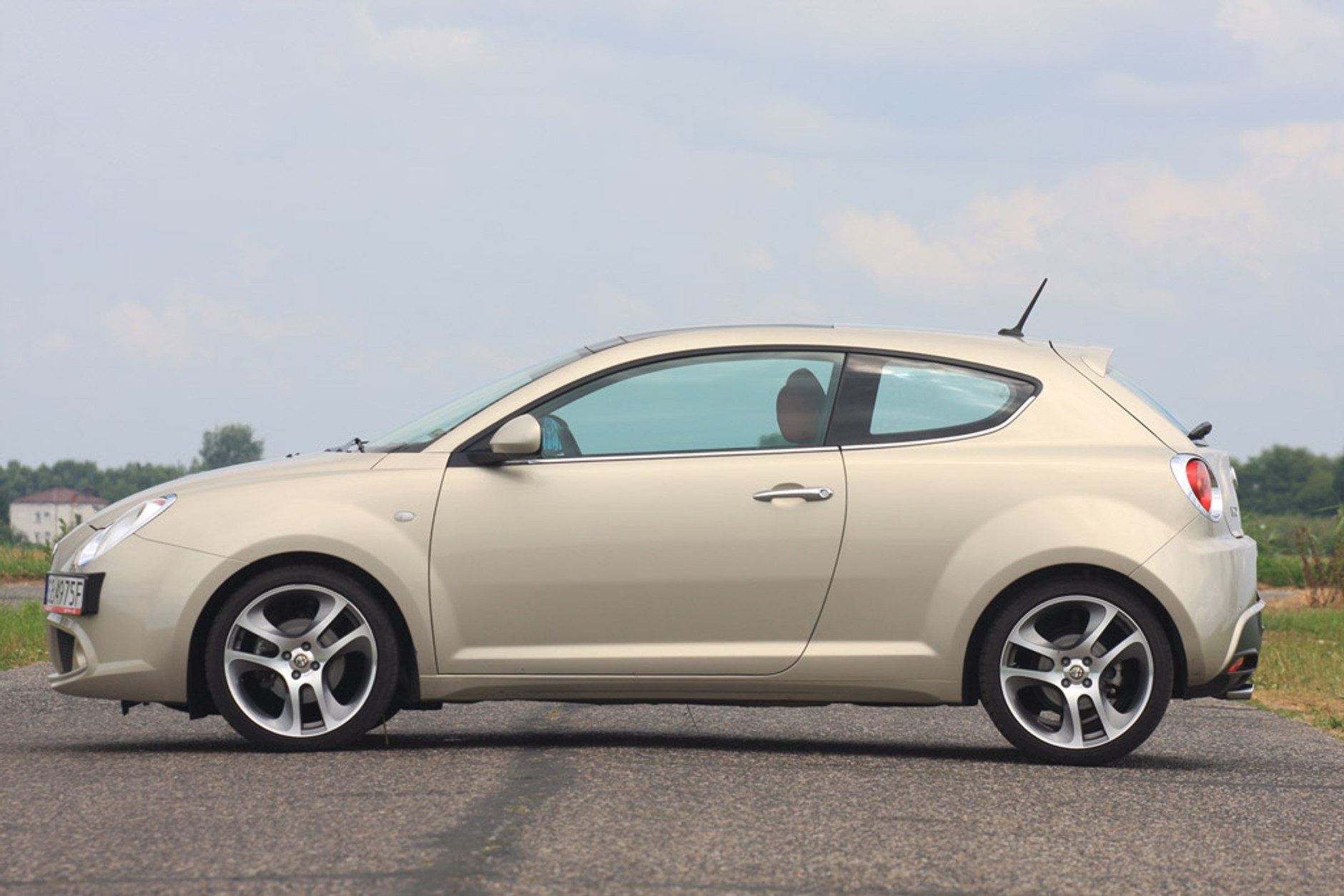 Alfa Romeo Mito 1.4: Piękna panienka z ognistym charakterem