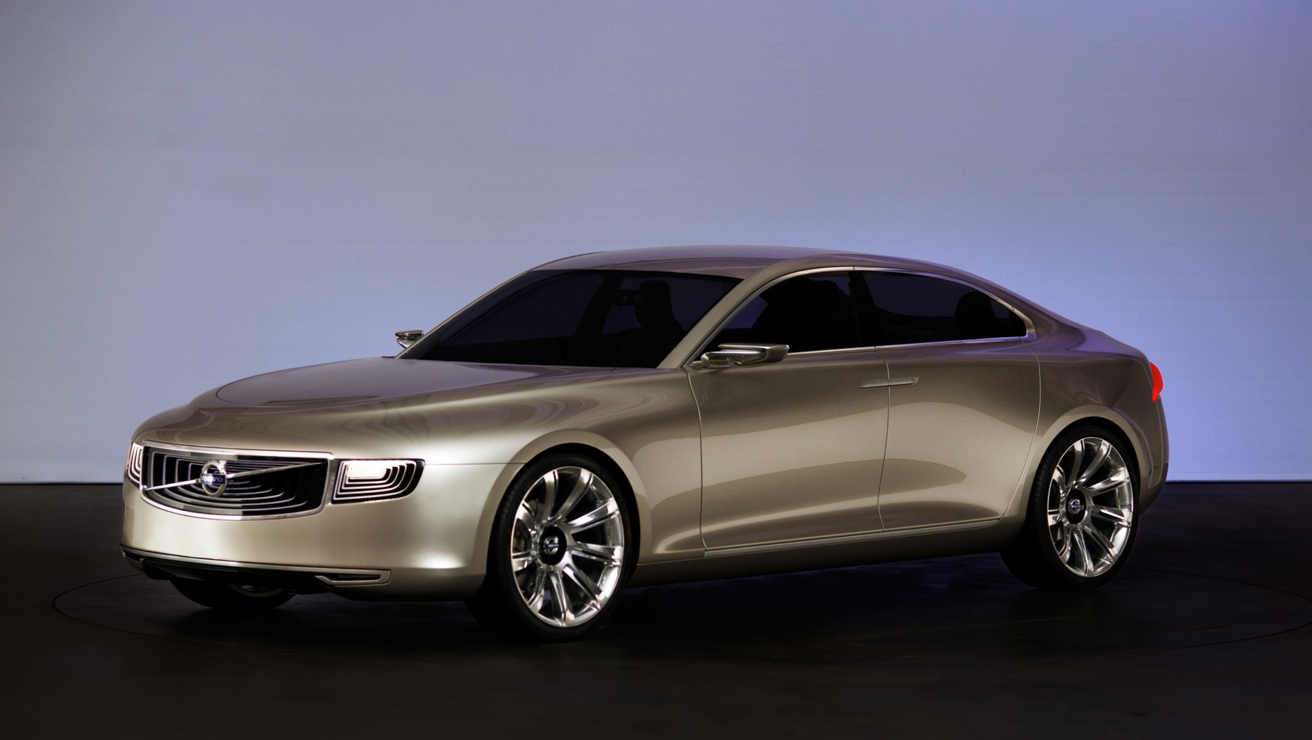 Volvo Concept Universe z 2011 r. zapowiadało nowy kierunek designu Volvo. Na szczęście ten przód nie trafił do produkcji.