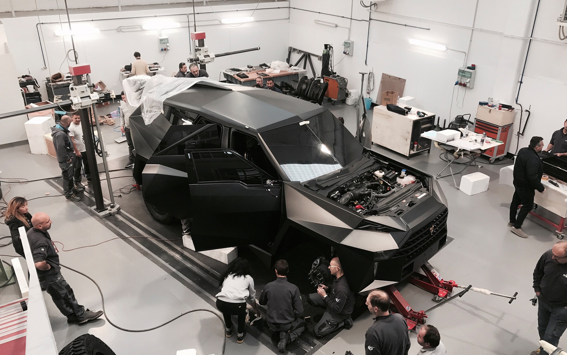 Karlmann King - samochód zbudowano na bazie ciężarówki Forda