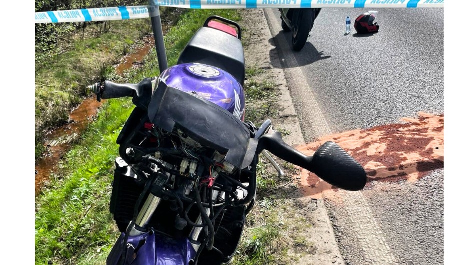 Jechali we czterech. Na jeden z motocykli najechał samochód