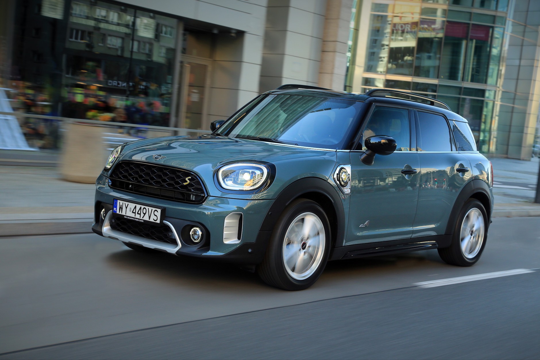 MINI Countryman Cooper SE – udane zgranie przeciwieństw