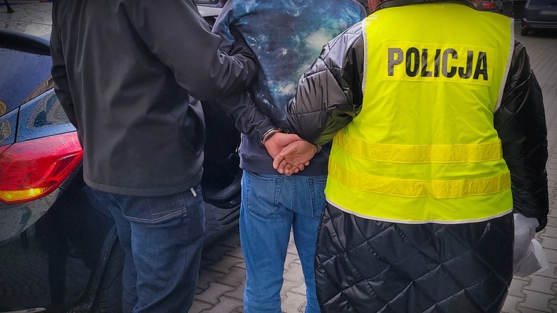 Zatrzymanie niebezpiecznego kierowcy i pasażera