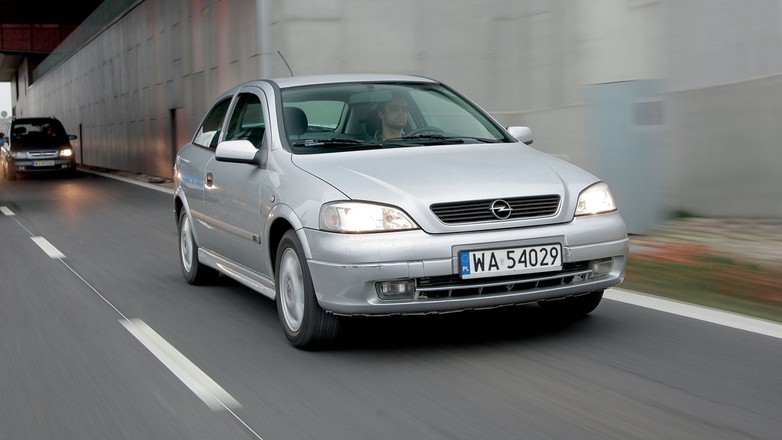 Opel Astra 2. generacji