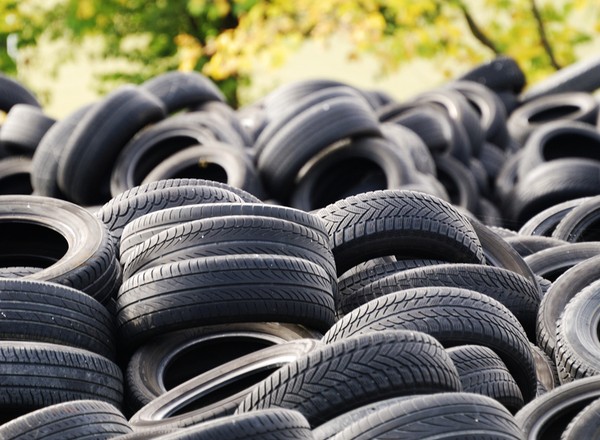 Na czym możesz oszczędzić wymieniając opony na zimowe