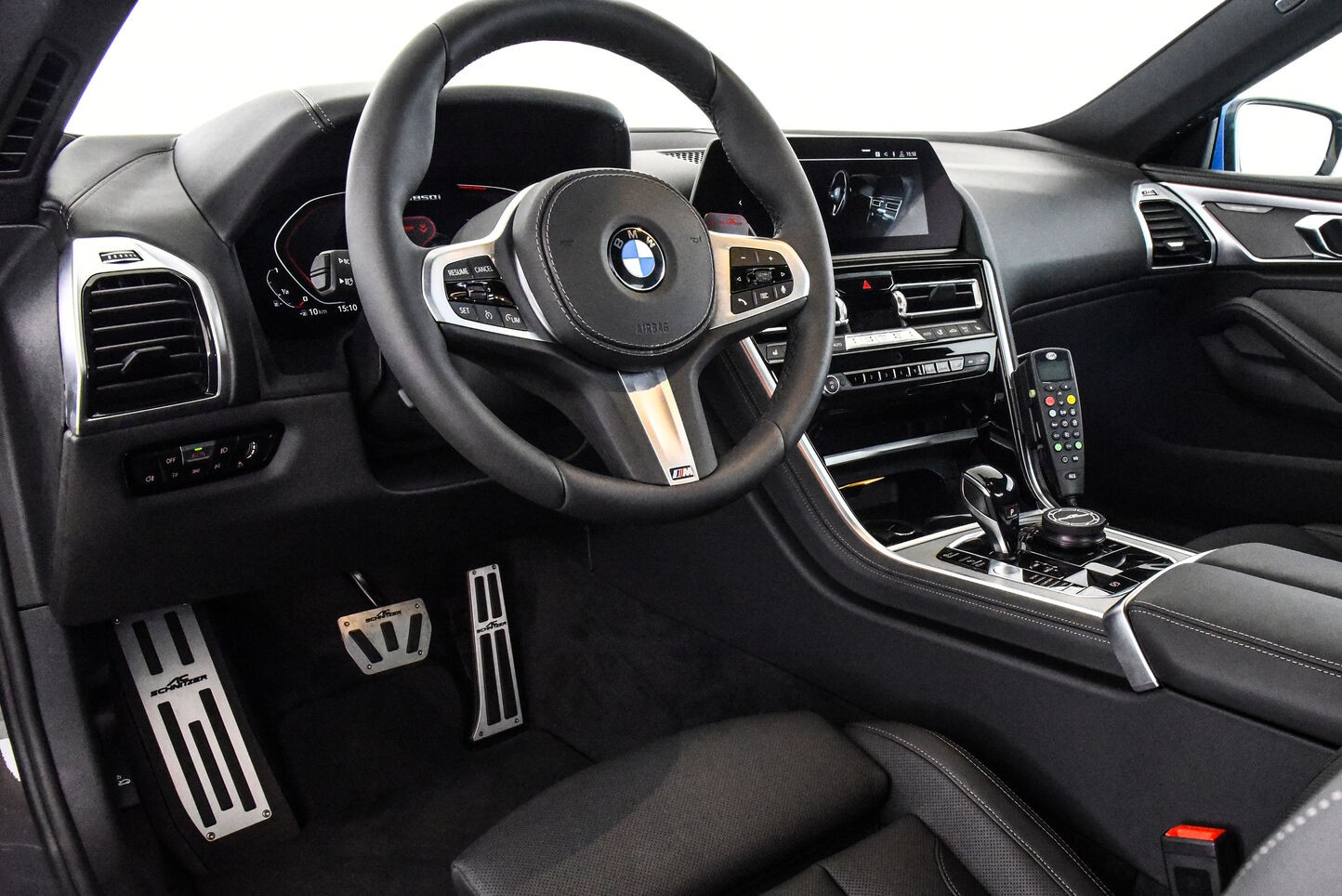 Policyjne BMW M850i AC Schnitzer