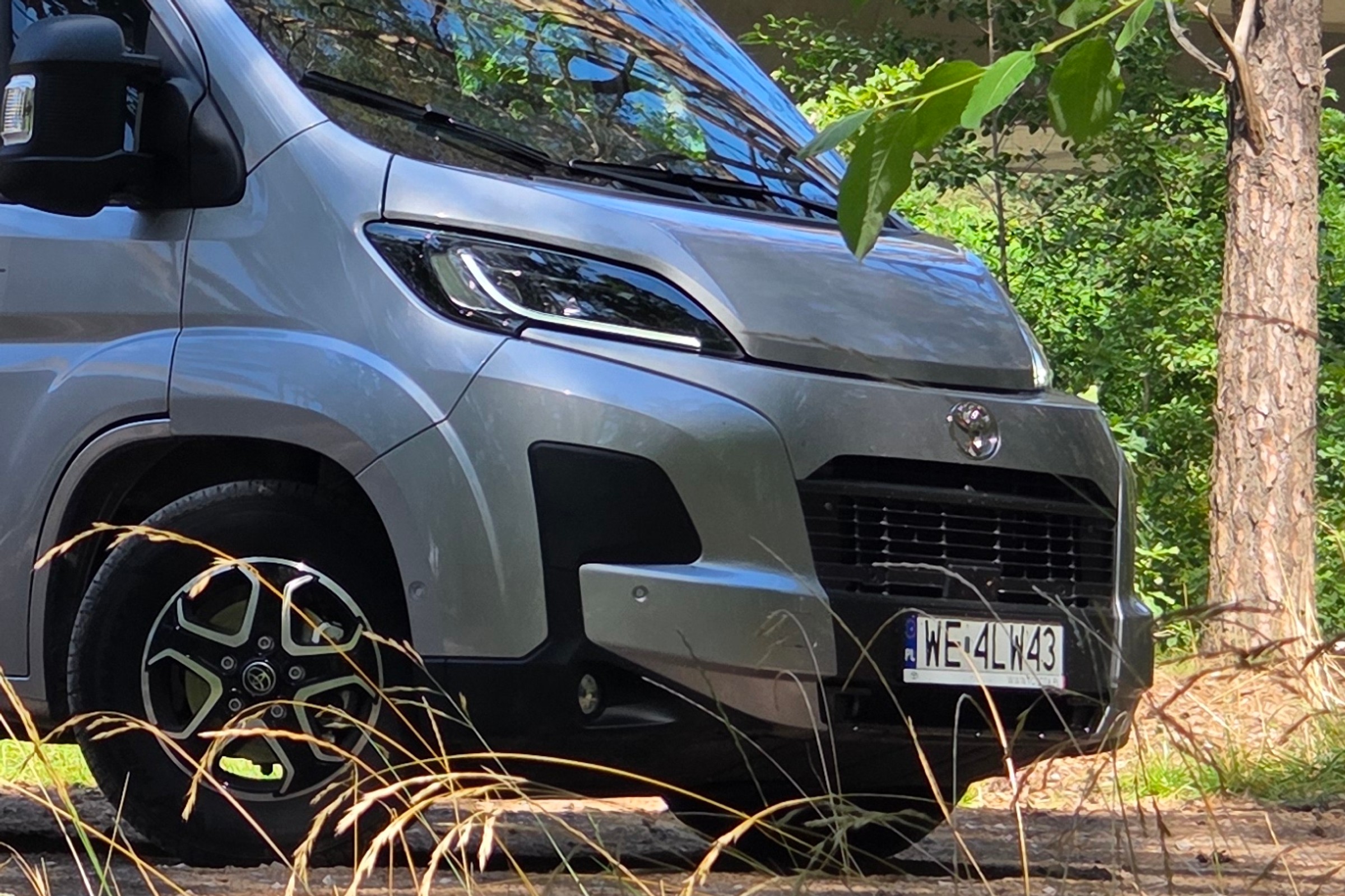 Przetestowałem nową, najdroższą Toyotę. Tanuki 636 kosztuje pół miliona złotych