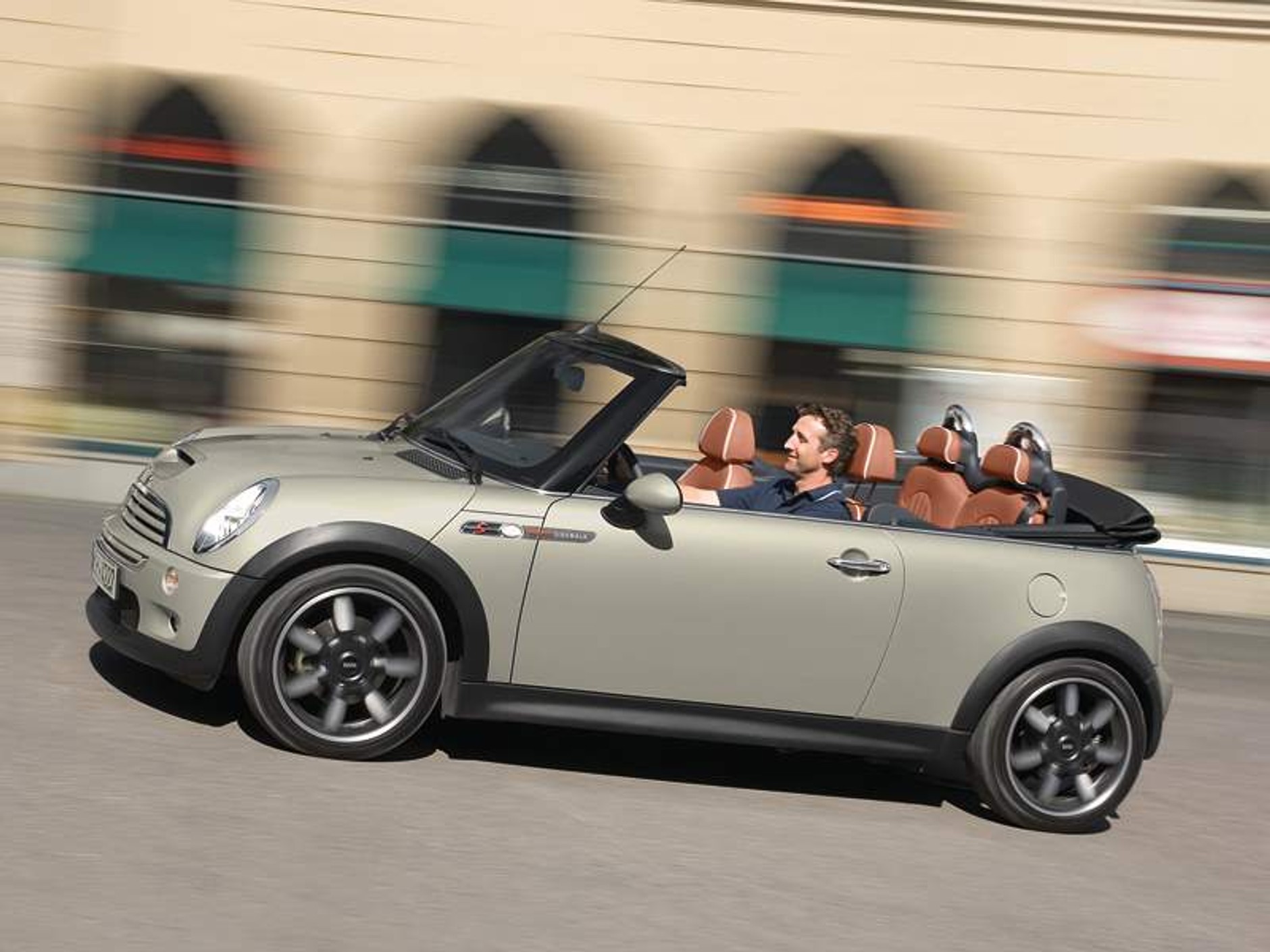 Mini Cabrio: premiera w Detroit