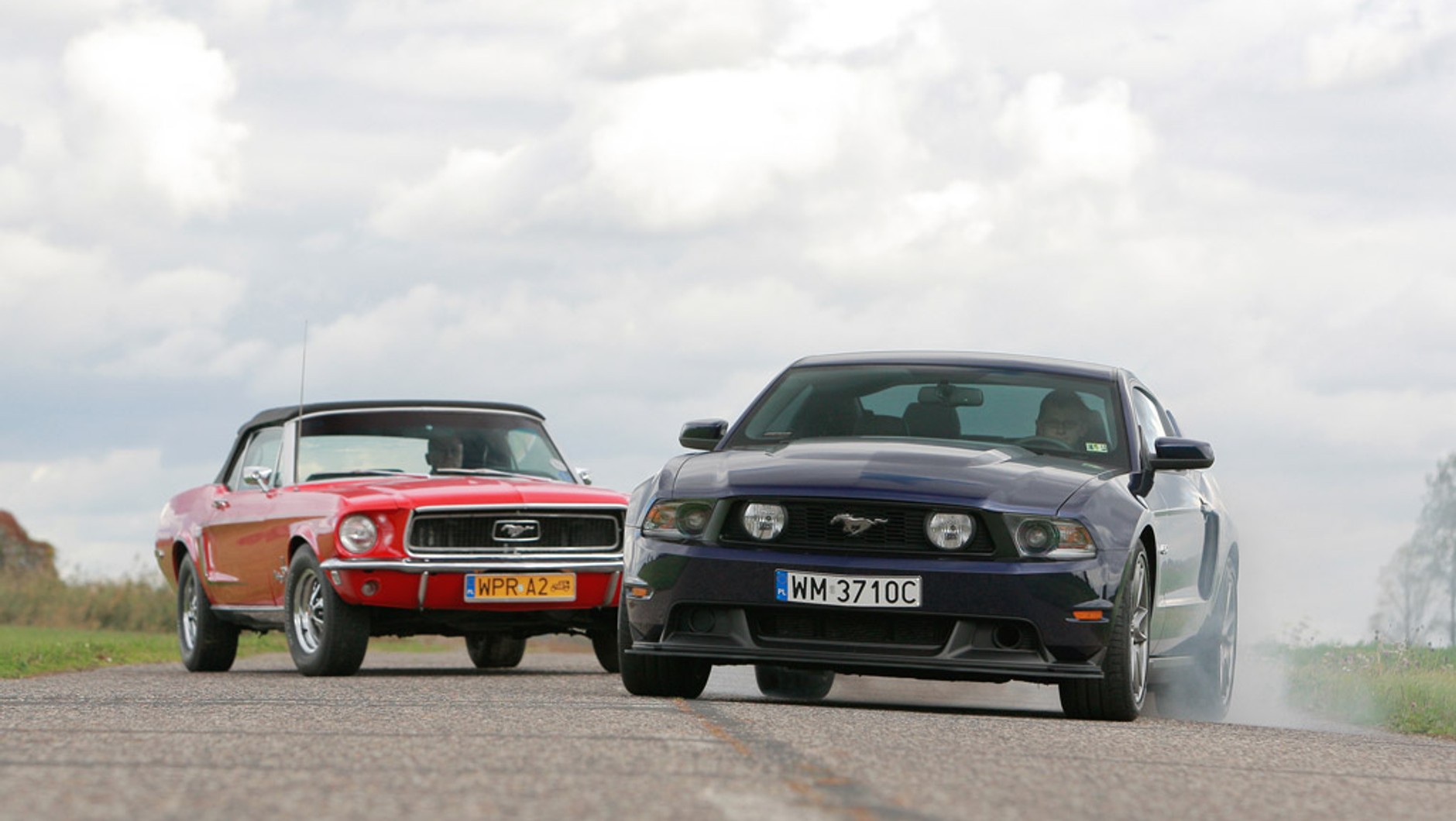 Ford Mustang I kontra Mustang V: klub koni mechanicznych