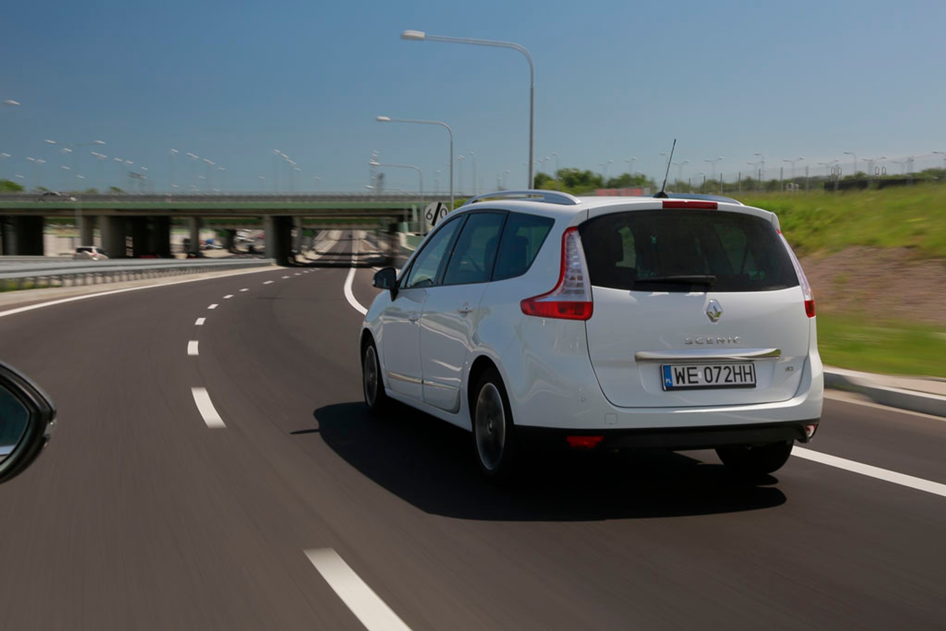 Renault Grand Scenic 1.6 dCi: Dynamiczny i oszczędny van | Test i Opinie