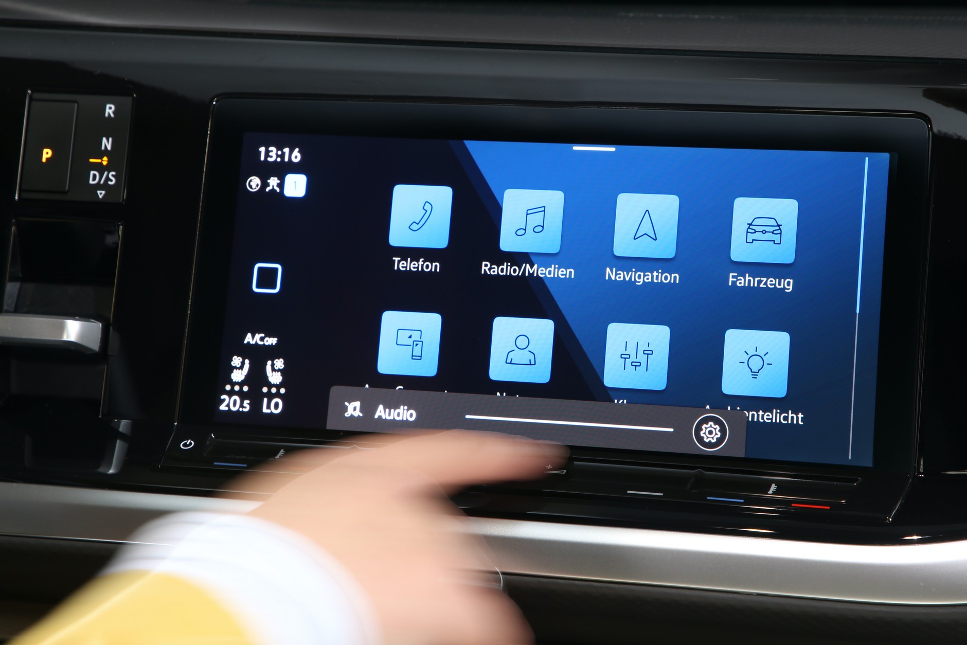 Volkswagen Multivan 2021 I generacja na płycie MQB