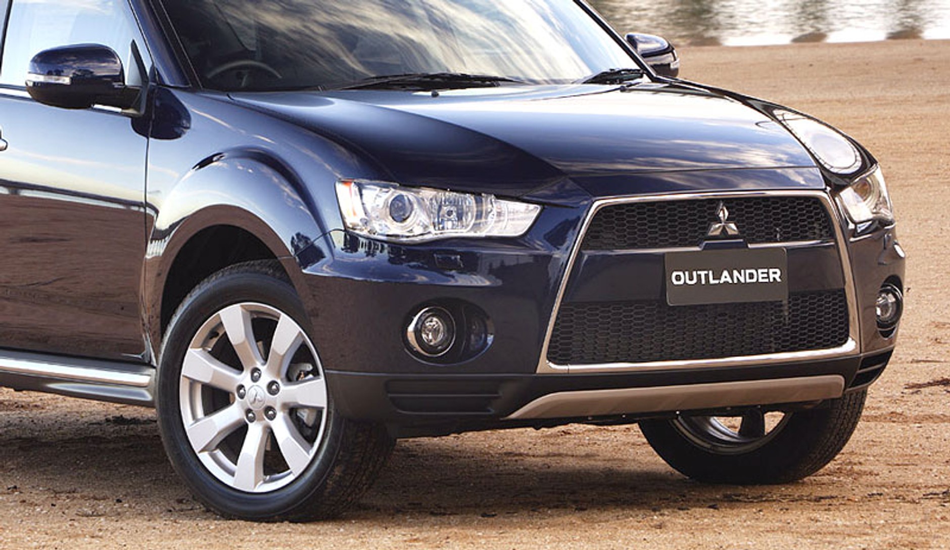 Mitsubishi Outlander GT dostane pohon S-AWC z Lanceru Evolution