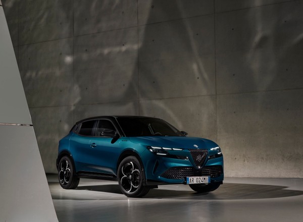 Alfa Romeo Junior Ibrida już jest. Nawet przez 50 proc. czasu może jeździć na prądzie