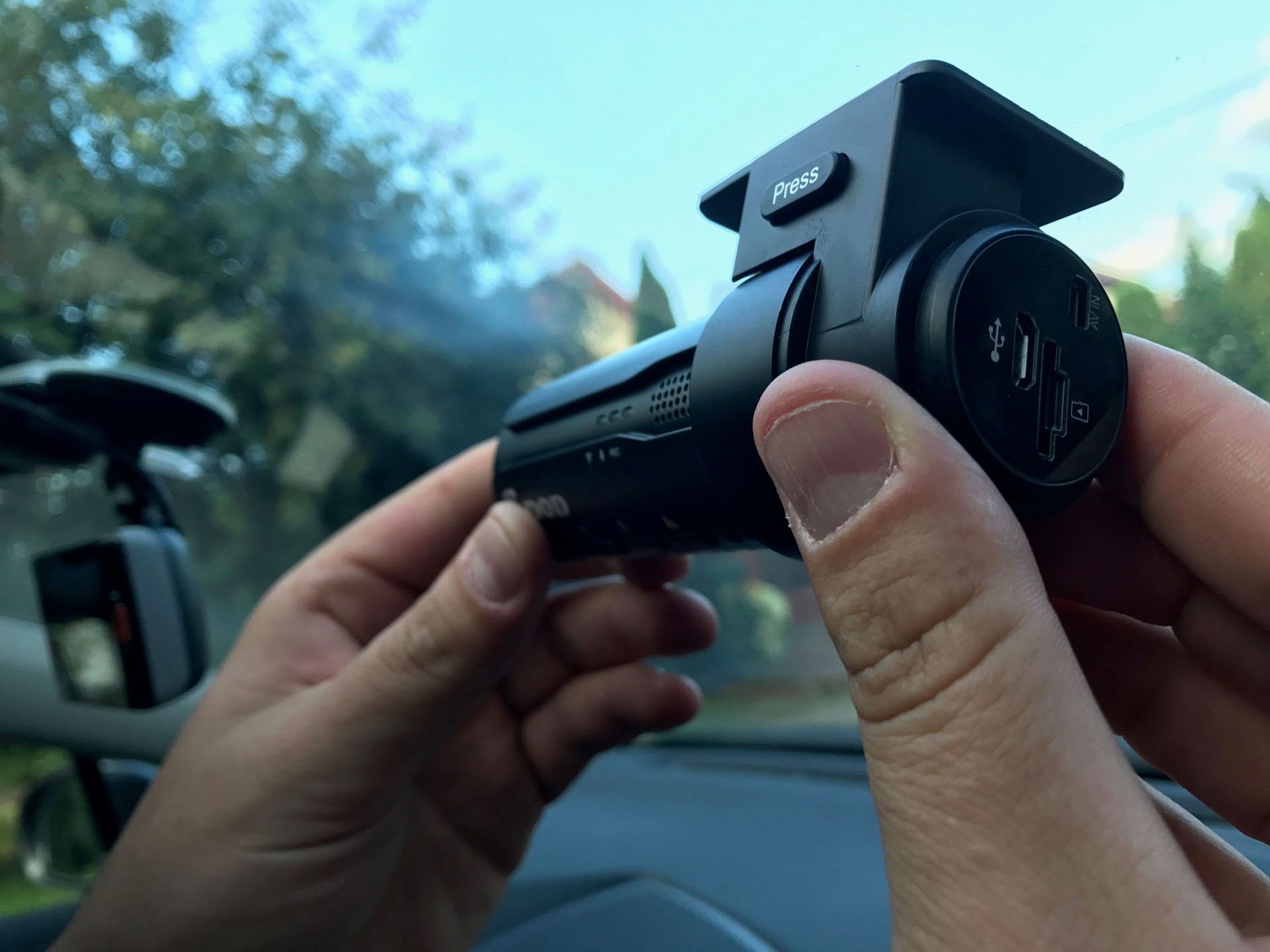 Nie sugerujcie się wyśrubowanymi parametrami. Lepiej ocenić nagrania.