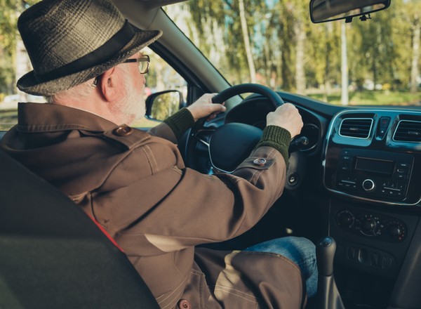 Zdradził go prosty błąd. Policjanci nie mogli uwierzyć, że jeździł tak od 52 lat