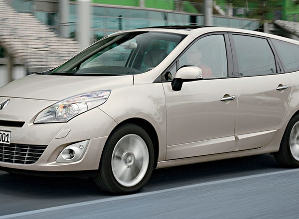 Renault Grand Scenic 1.9 dCi - Całkiem twarda sztuka