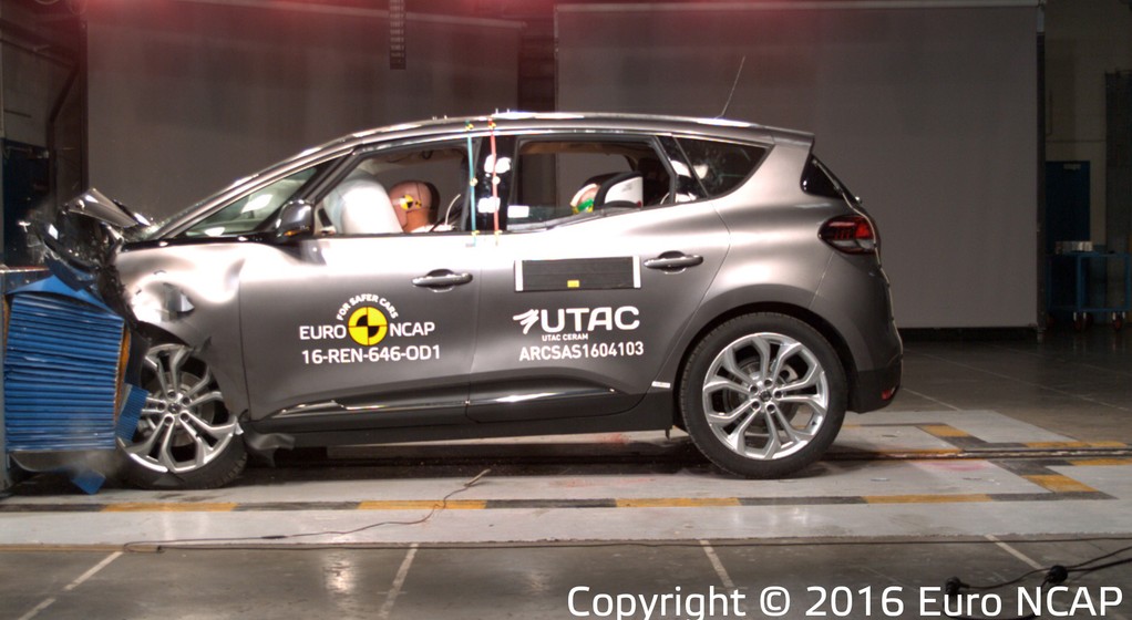 Renault Scenic w teście zderzeniowym EuroNCAP