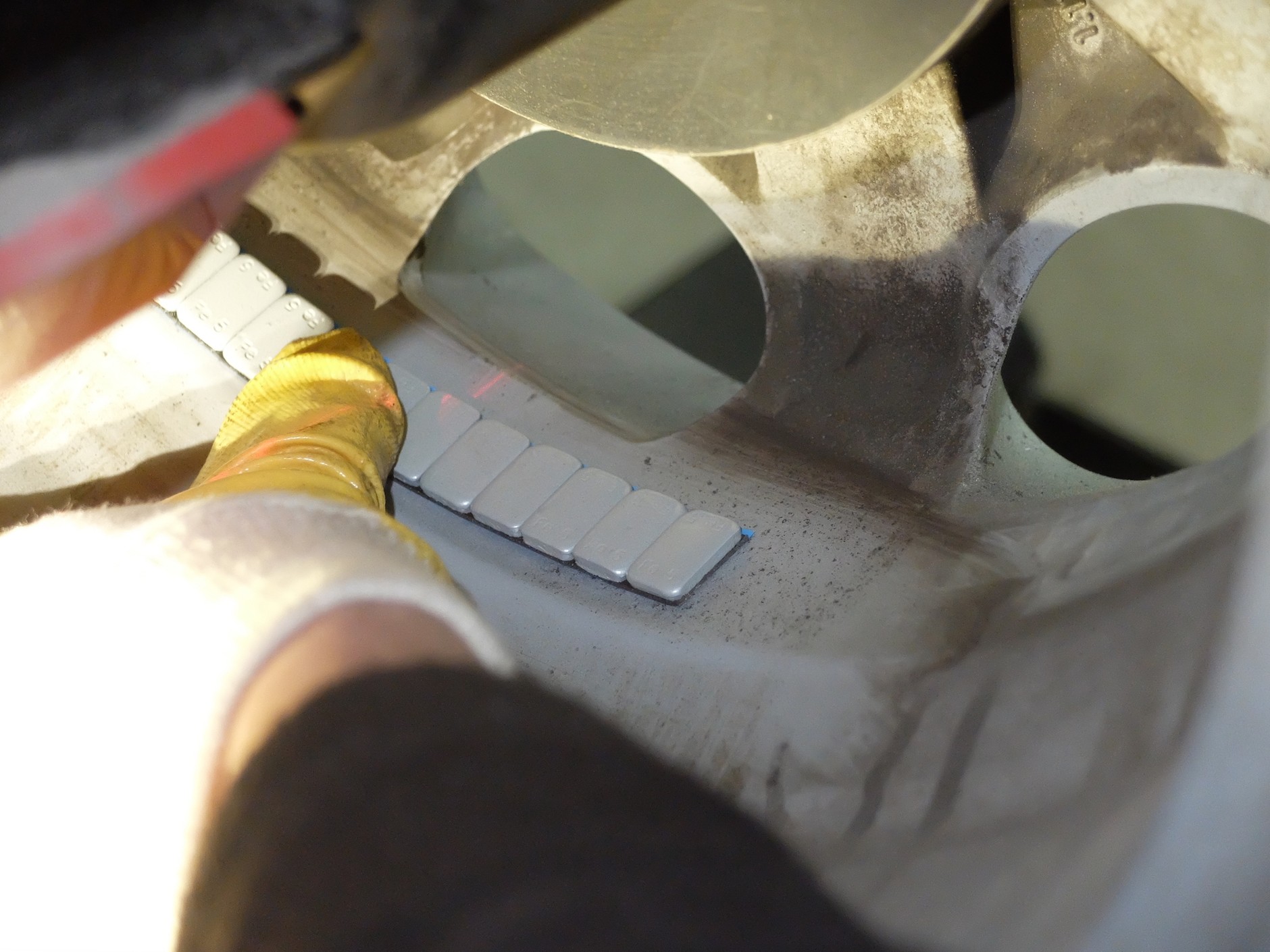 Po ilości ciężarków można stwierdzić, czy koło jest dobre (dobrze wyważone) czy takie sobie