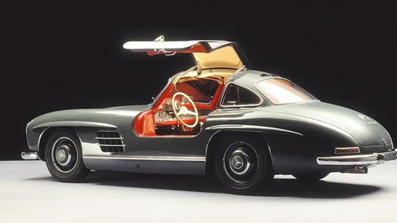 Techno Classica Essen 2013 - 10 milionów Euro na jednym stoisku