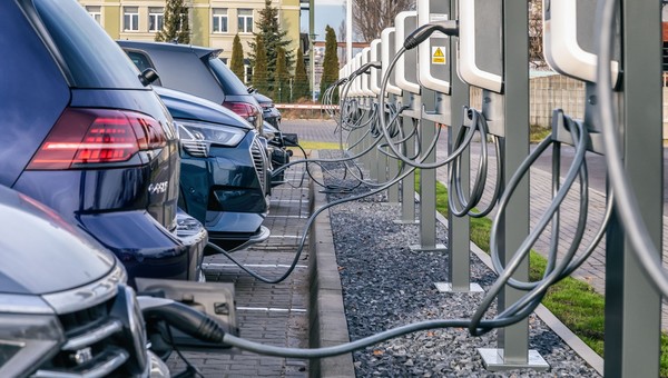 Punkt ładowania samochodów elektrycznych