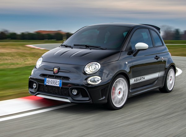 Abarth 695 Esseesse – powtórka z (dobrej!) rozrywki