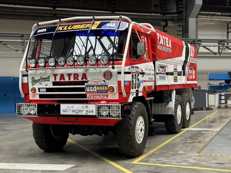 Tatra 815