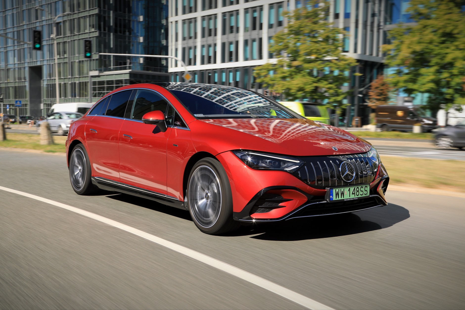 Mercedes-AMG EQE 43 4MATIC 2022 r. 1 generacja