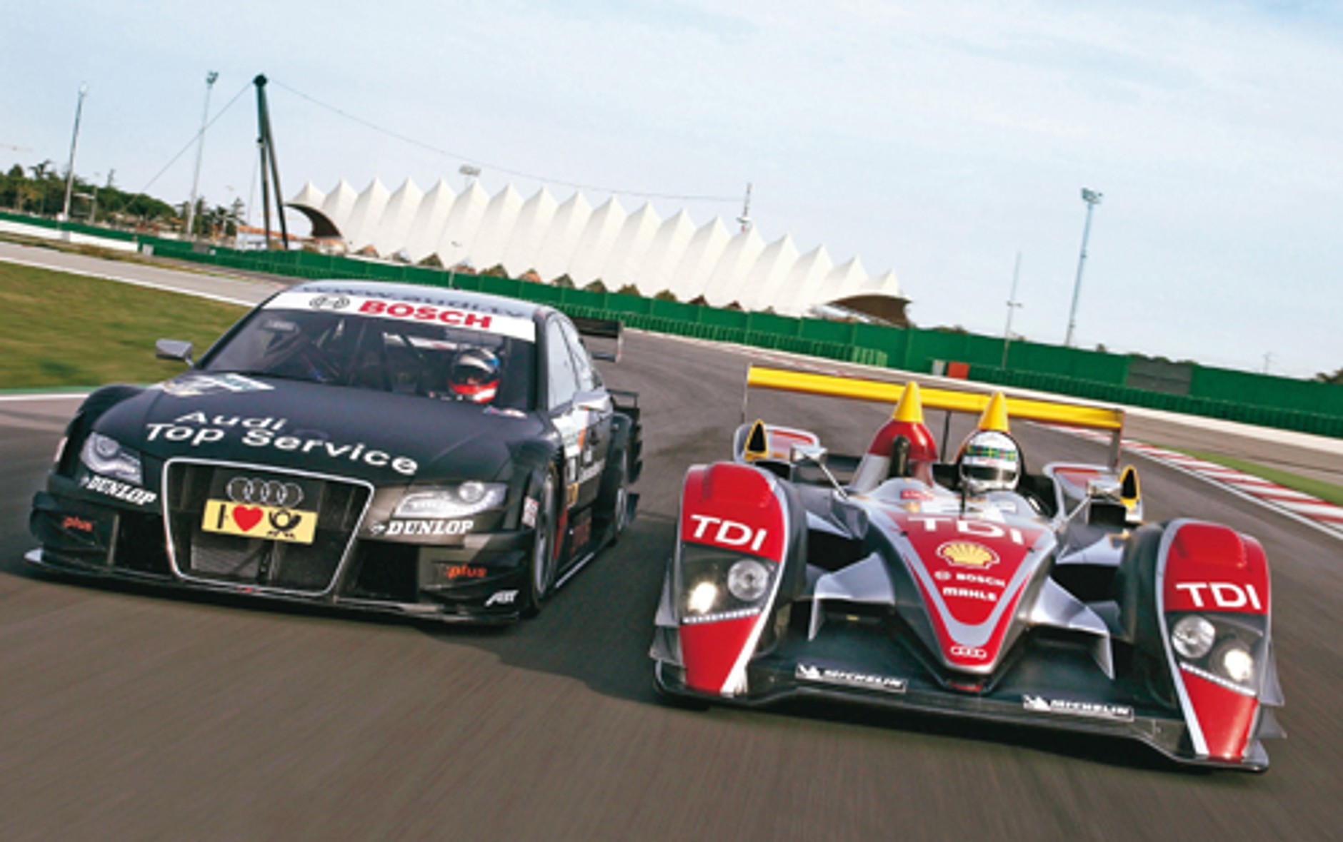 Zwycięskie wyścigówki Audi okiełznane przez dziennikarza