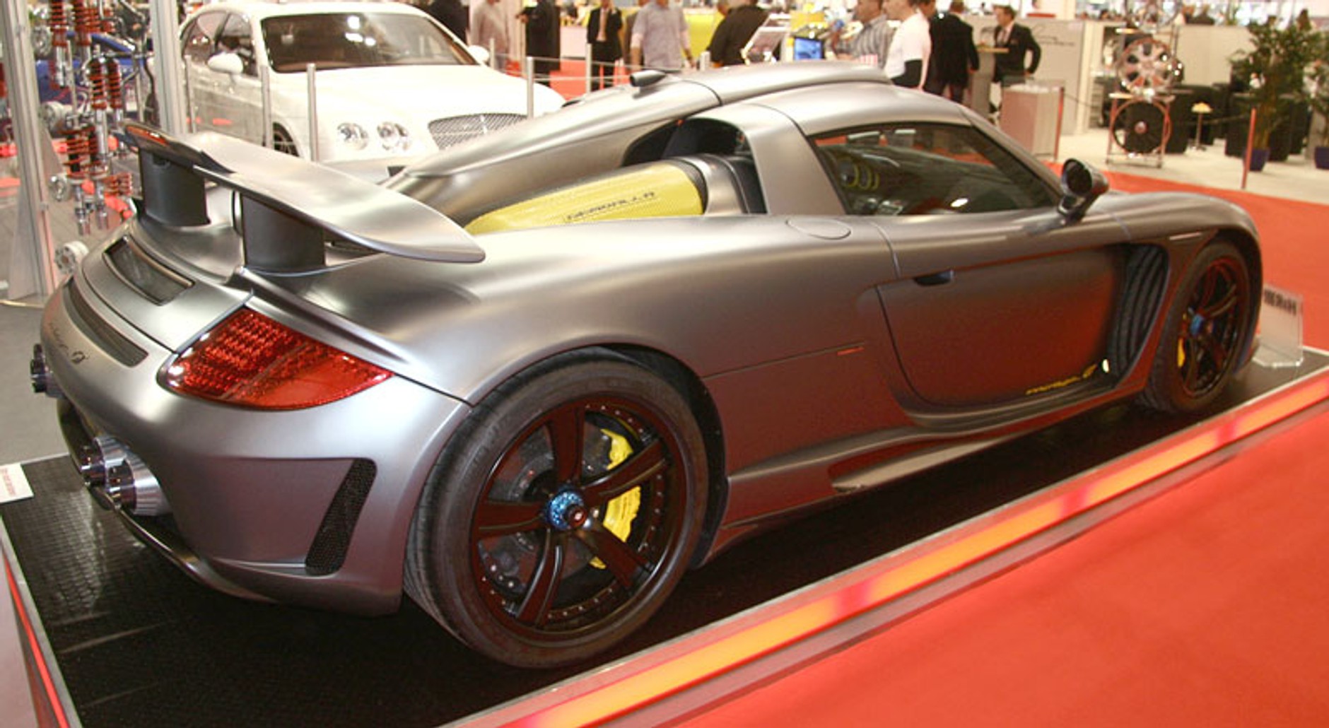 Essen Motor Show 2007: Spoilery, bajery, kilowaty (fotogaleria 4)