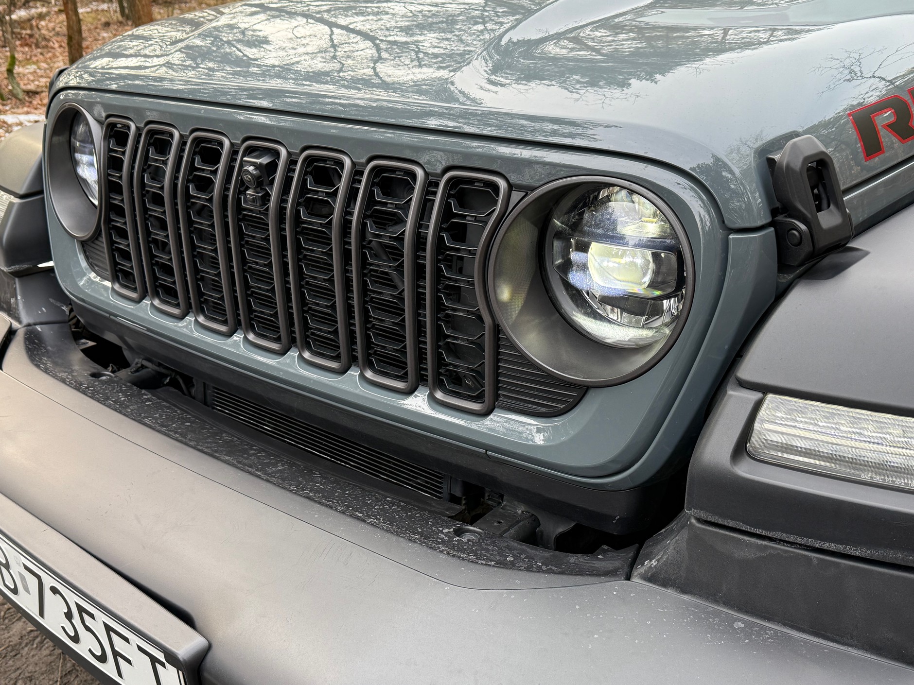 Jeep Wrangler vs Toyota Land Cruiser