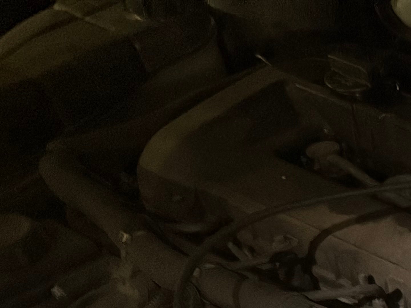 Uruchamianie silnika za pomocą urządzenia rozruchowego