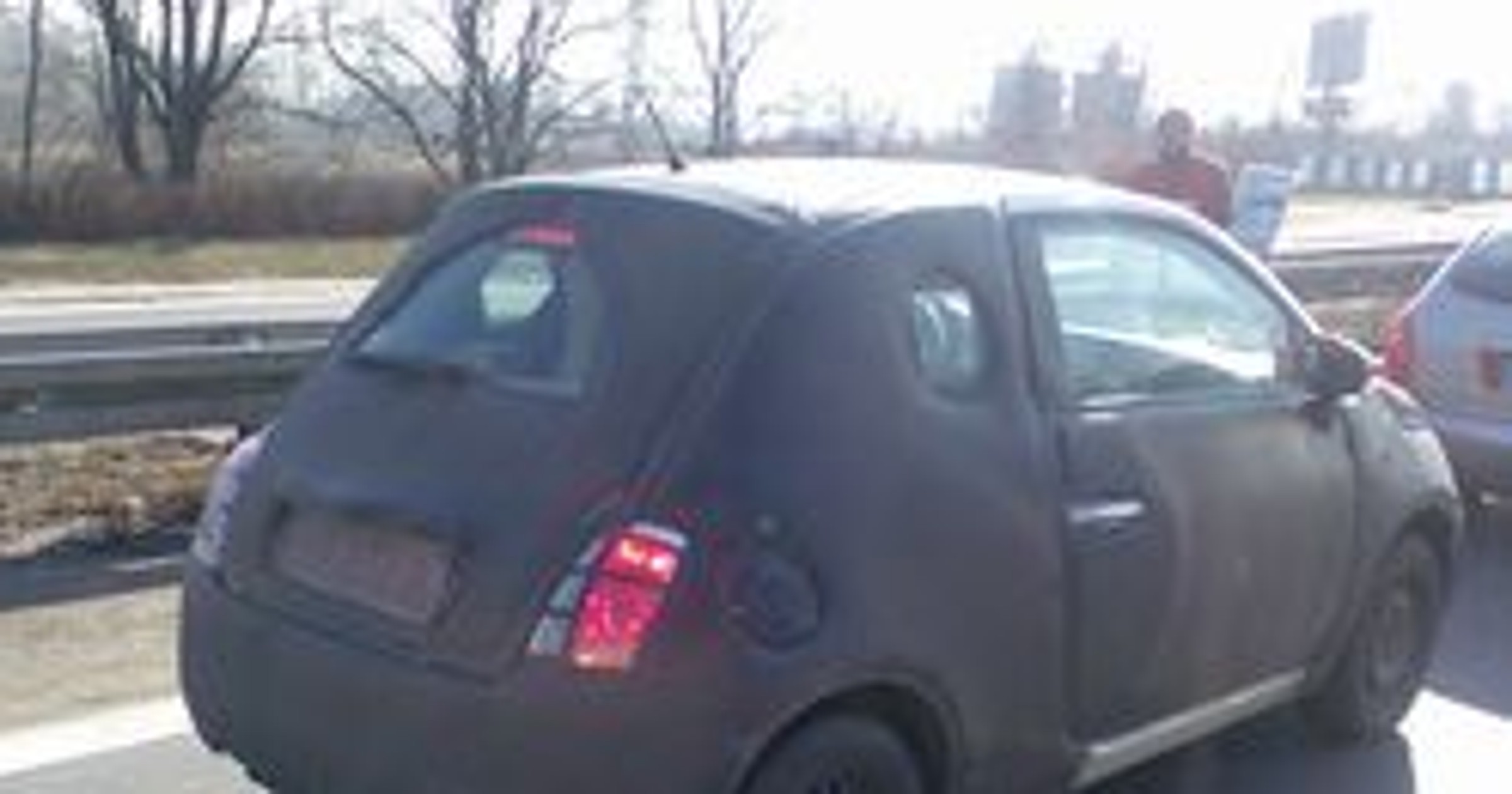 Zdjęcia szpiegowskie: Fiat 500 - polskie testy!