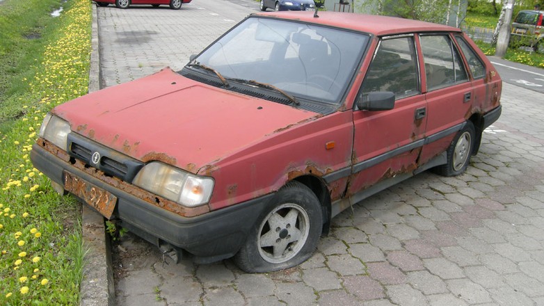Nie porzucaj swojego auta! Zobacz co zrobić z wrakiem