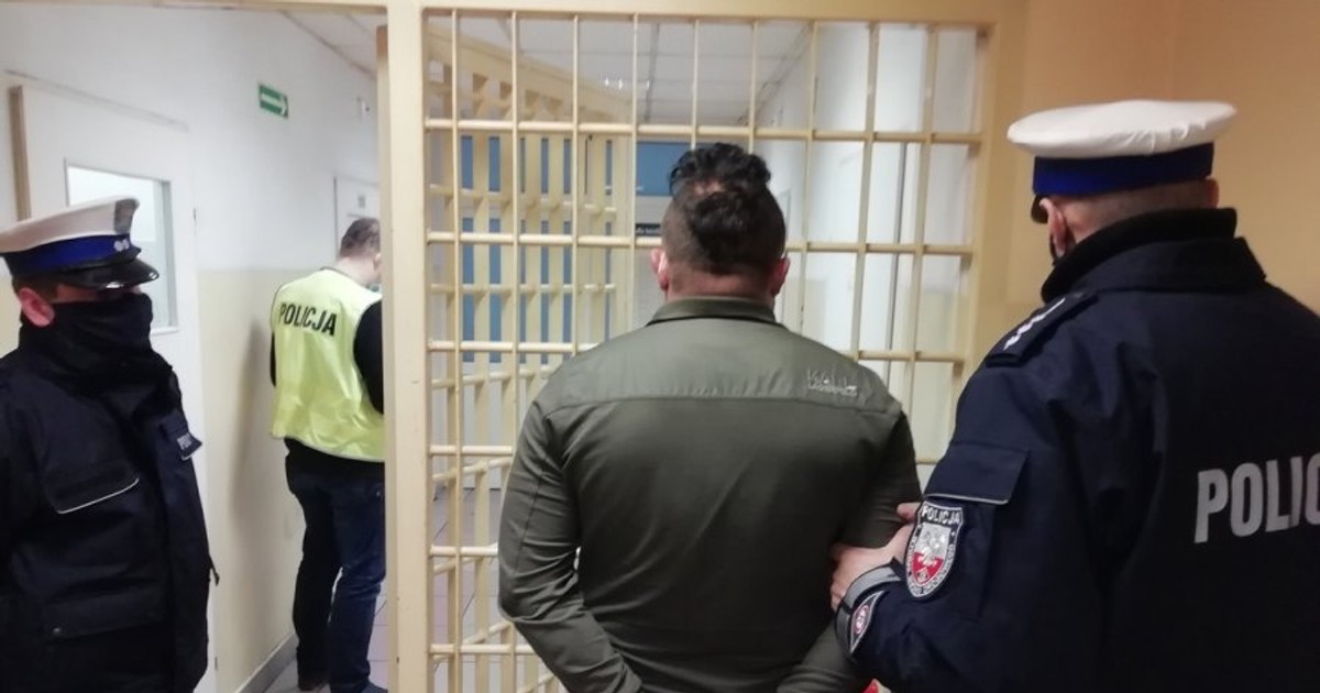 Agresywny i pijany pirat drogowy zatrzymany