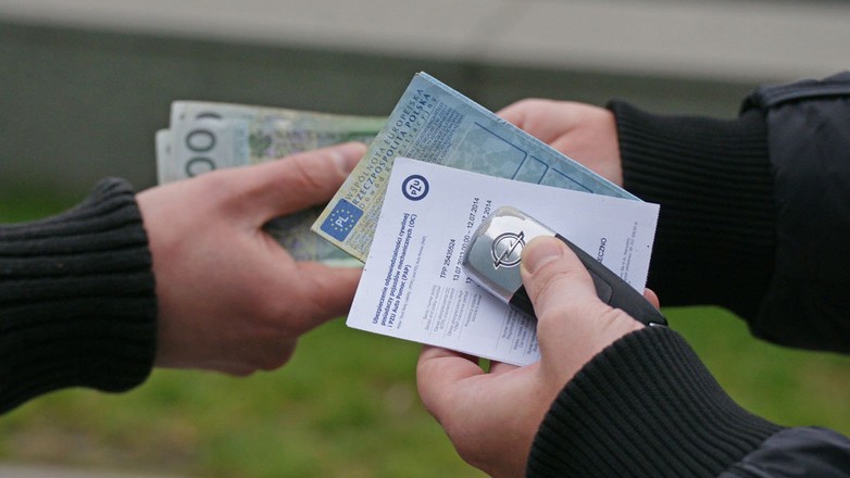 Co zrobić z OC po sprzedaży auta?