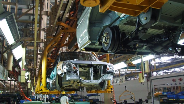 Chiński rząd nakazał zaprzestanie produkcji aut ośmiu firmom. Niektóre były pionierami chińskiej motoryzacji (zdjęcie ilustracyjne)