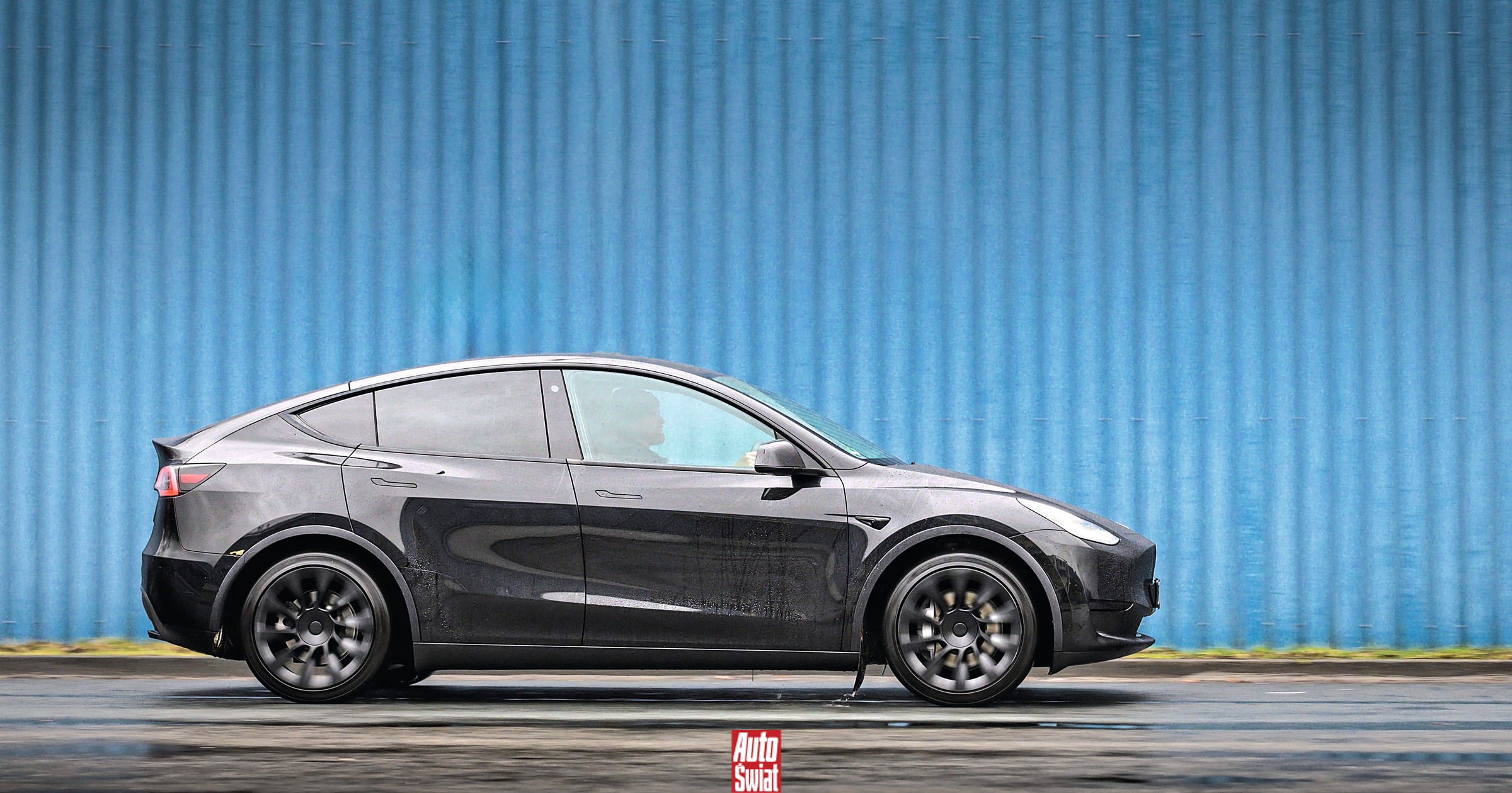 Tesla znów jest obserwowana przez służby. Mogła ukrywać dane o wypadkach