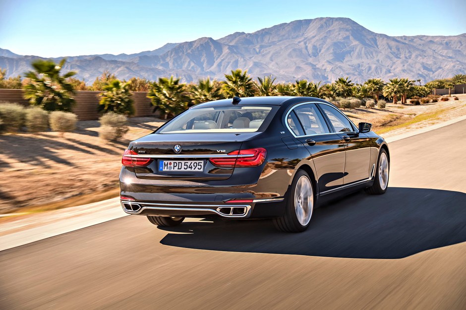 BMW M760i xDrive – nowy początek V12