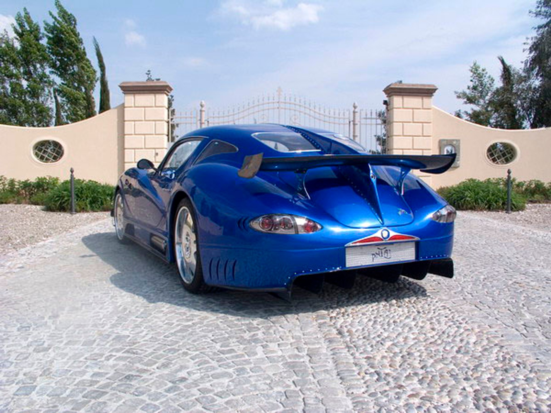 Faralli &amp; Mazzanti Antas V8 GT w produkcji