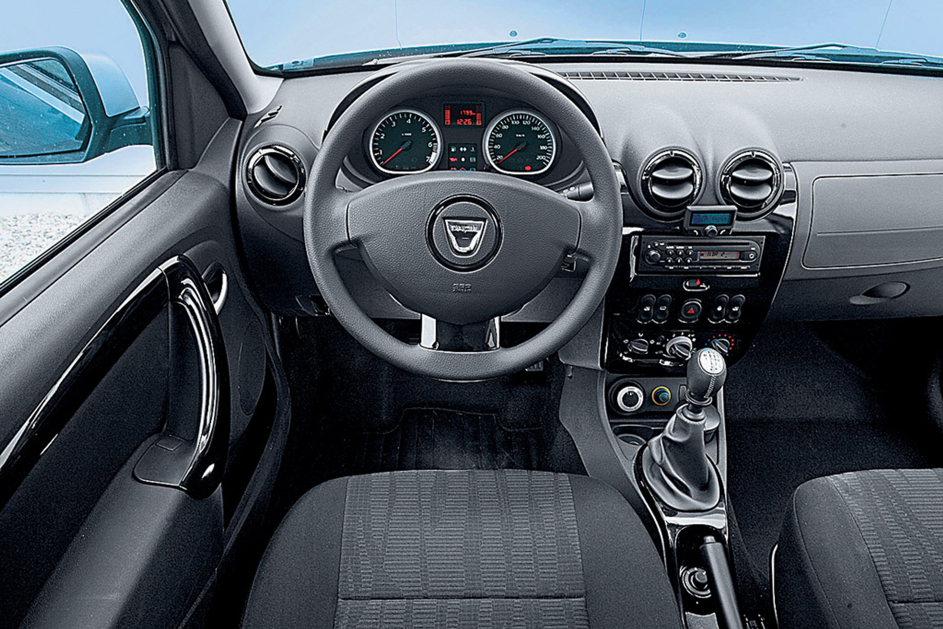 Dacia Duster kontra Łada Niva, Suzuki Jimny i Suzuki SX4: porównujemy najtańsze 4x4 na rynku