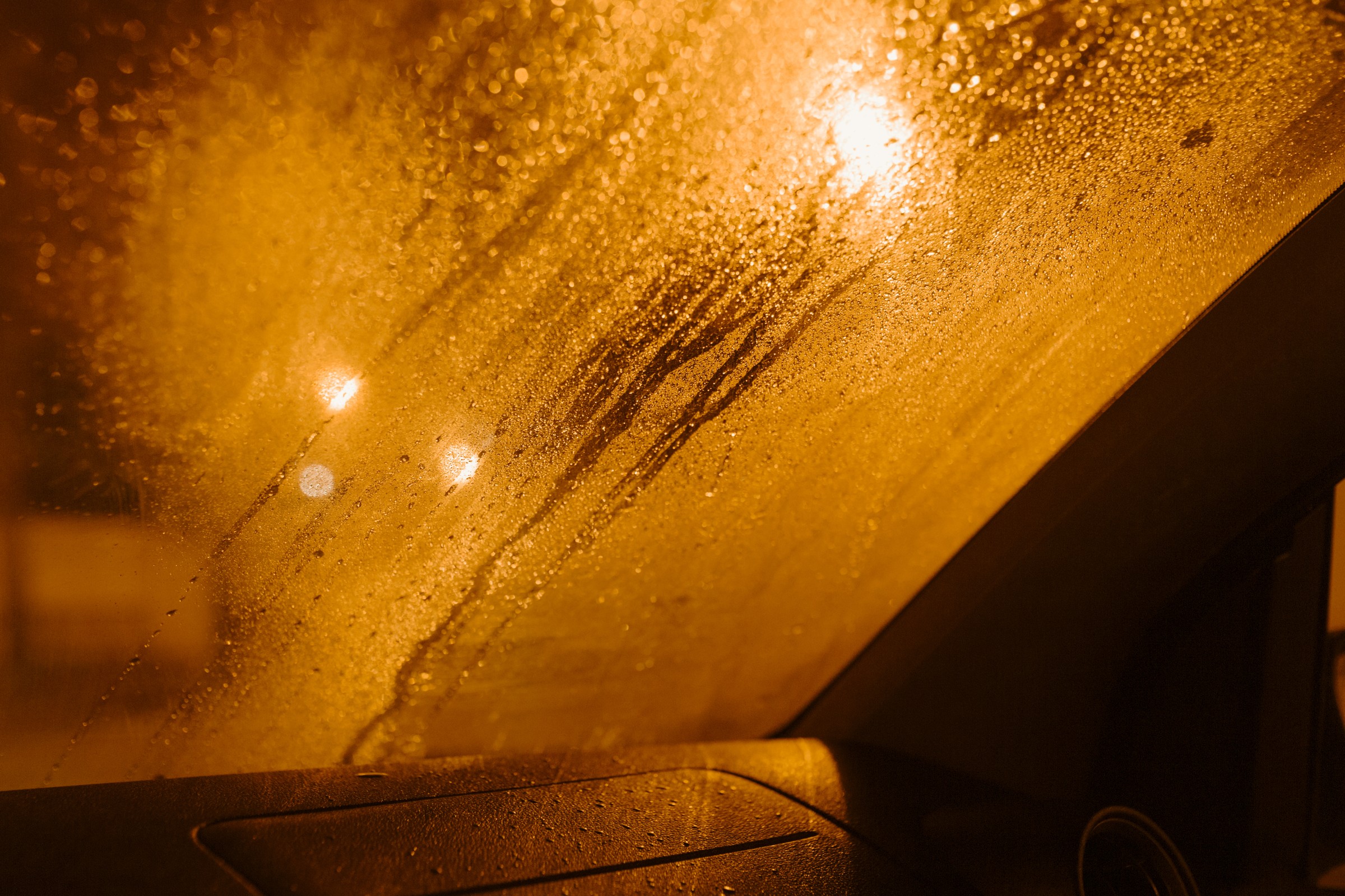 Oni o zaparowanych szybach wiedzą wszystko. Mają banalny trik