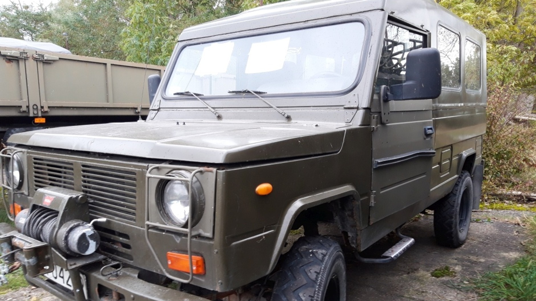 Honker wystawiony na sprzedaż przez AMW